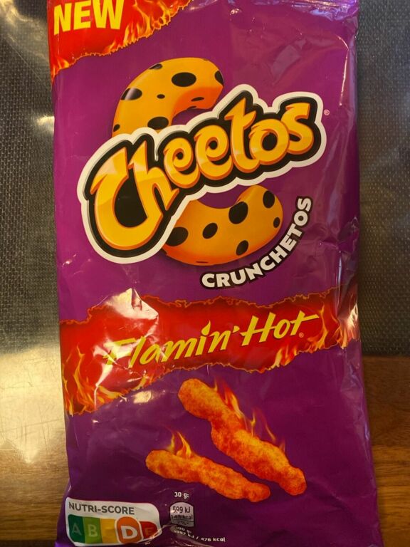 Cheetos CRUNCHETOS Flamin Hot 110 g