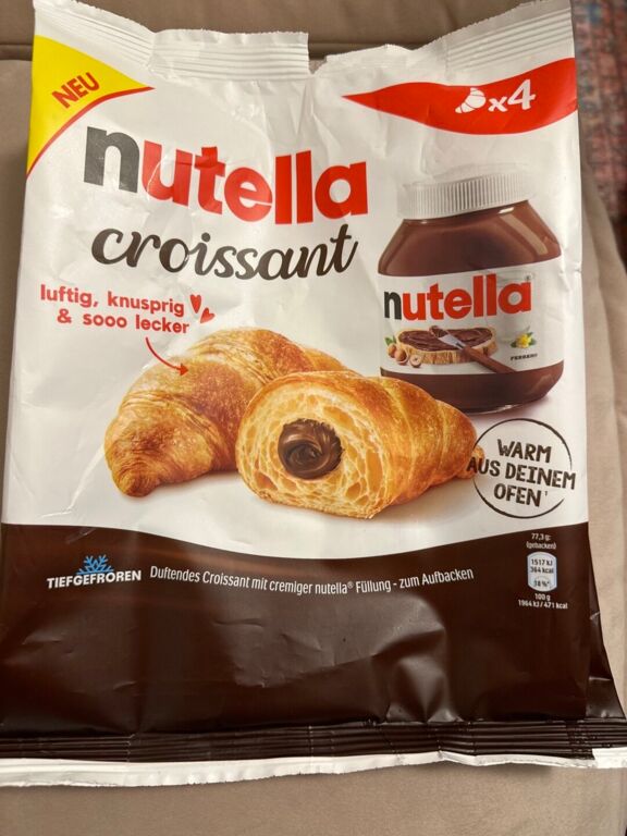 nutella Croissant