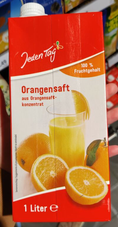Jeden Tag Orangensaft aus Orangensaftkonzentrat
