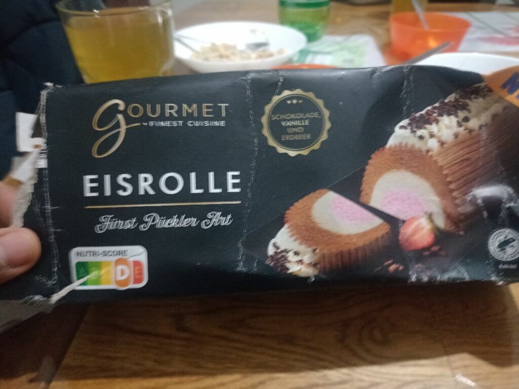 Aldi Süd Gourmet Eisrolle Schokolade, Vanille und Erdbeer 1000 ml 503 g