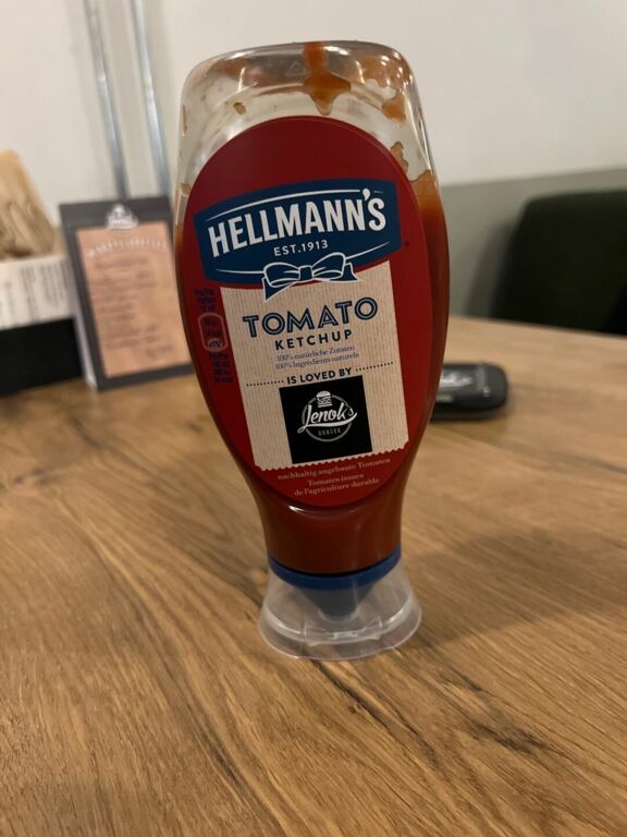 HELLMANN'S EST. 1913 TOMATO KETCHUP 430 ml